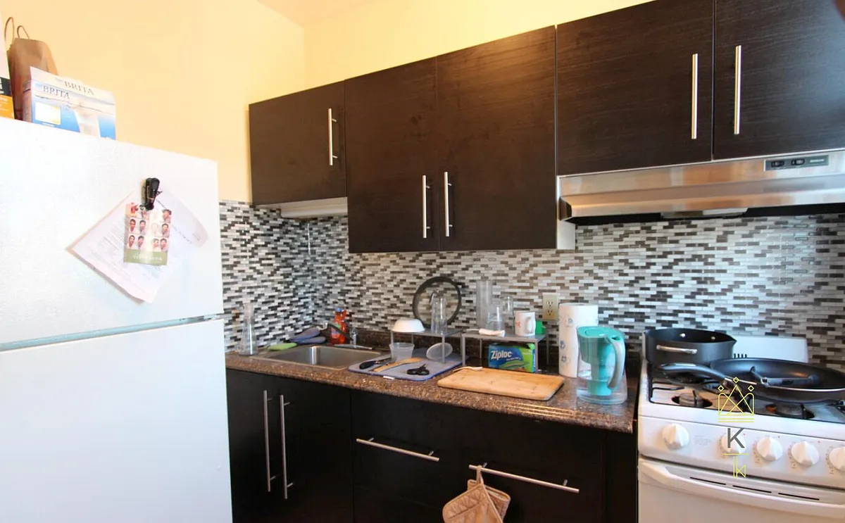 Building Photo - 1330 Commonwealth Ave #17