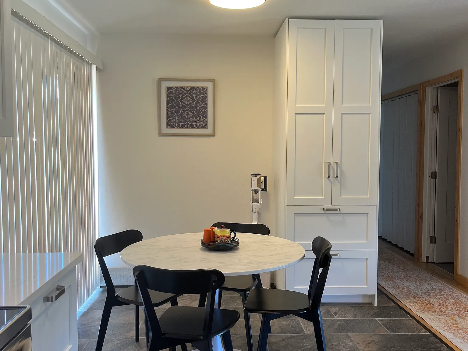 3 bed, 1044 sqft, $3,200 — Photo 4