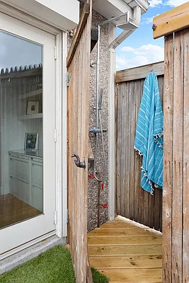 Sold by Compass | media 11