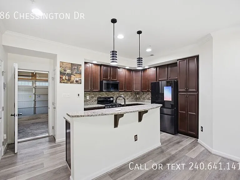386 Chessington Dr — Photo 6