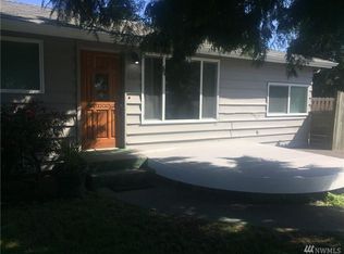 5560 NE 195th St, Kenmore, WA 98028