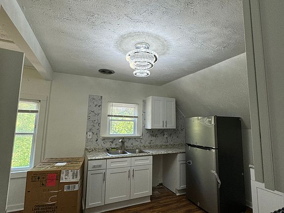 4th image of 3918 Memphis Ave #2
