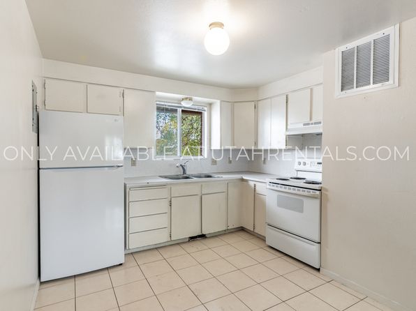 825 N Main St