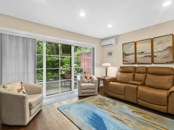 1305 W Main STREET #108, Lake Geneva, WI 53147