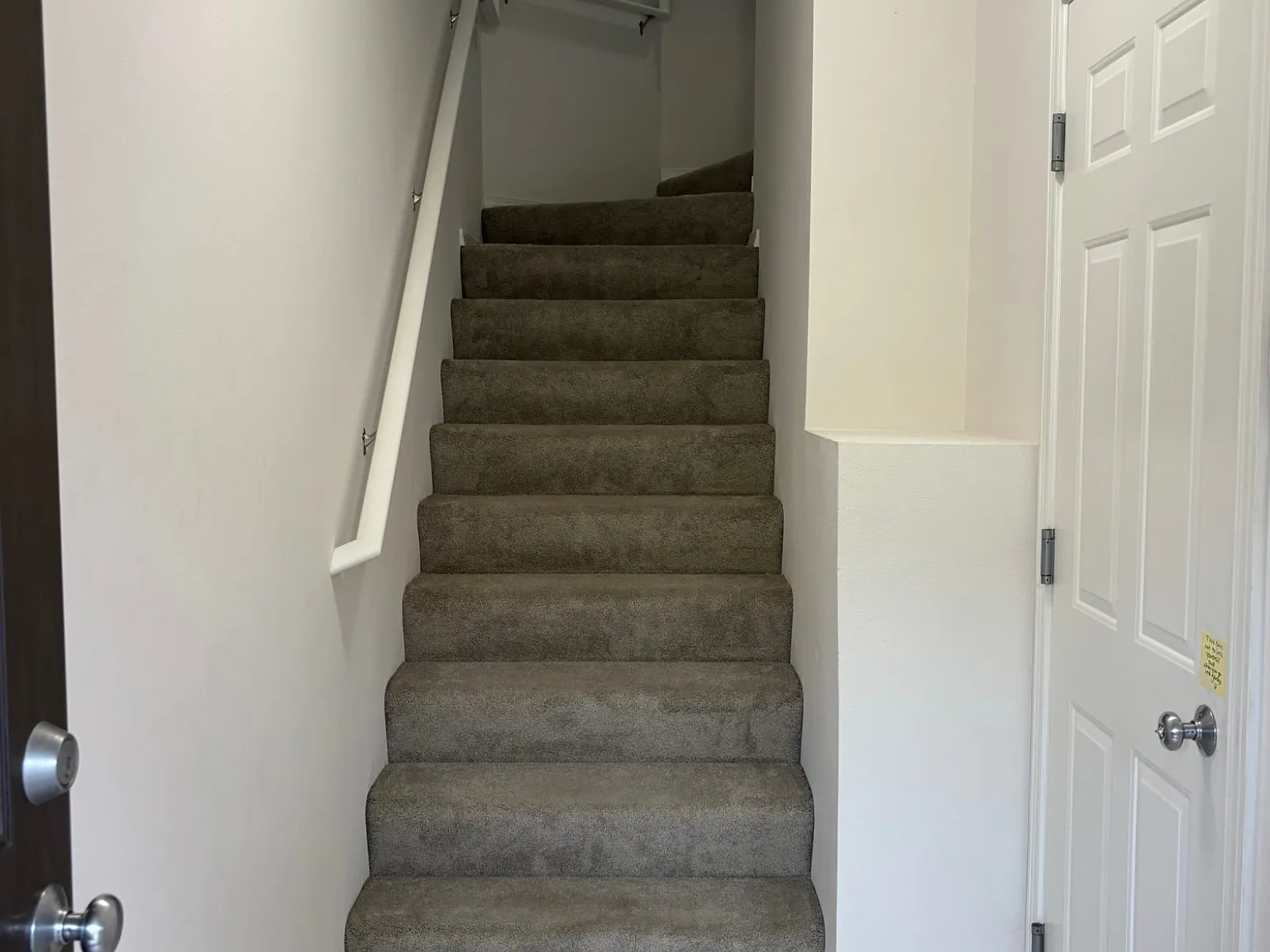 2 bed, 972 sqft, $2,200 — Photo 2