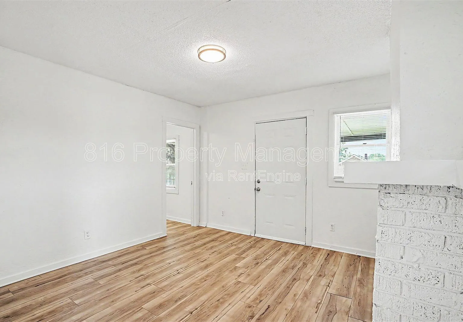 3 bed, 2.0 bath, 978 sqft, $1,250 — Photo 3