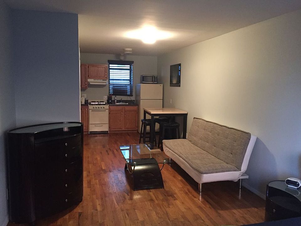 1st image of 17 Stanton St APT 5