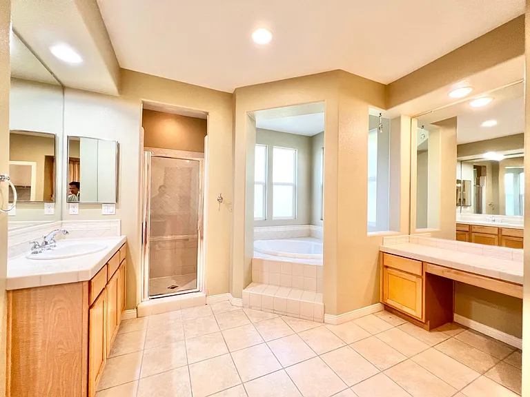 1578 Glencrest Dr — Photo 17