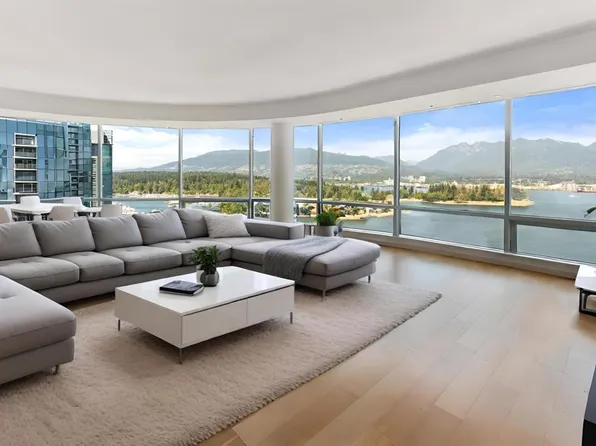 1169 Cordova St W #2101, Vancouver, BC V6C 3T1