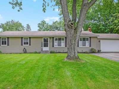 61803 Rambling Way, South Lyon, MI, 48178