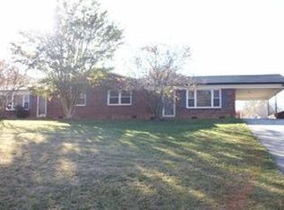 2589 Andrews Cir, Lenoir, NC 28645