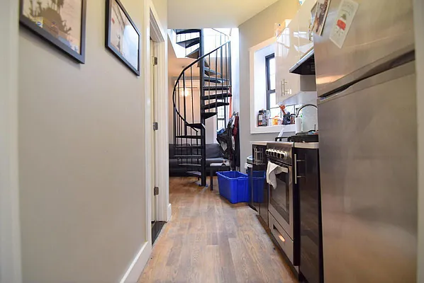 Rented by Safdie Realty Group | media 53