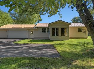 N5796 Lakeview Ct E, Onalaska, WI 54650