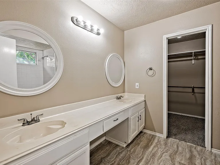 2627 Autumn Springs Ln — Photo 13