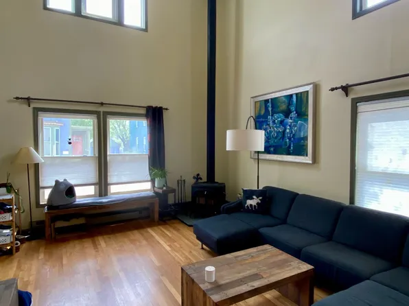 23 Hammond St, Providence, RI 02909