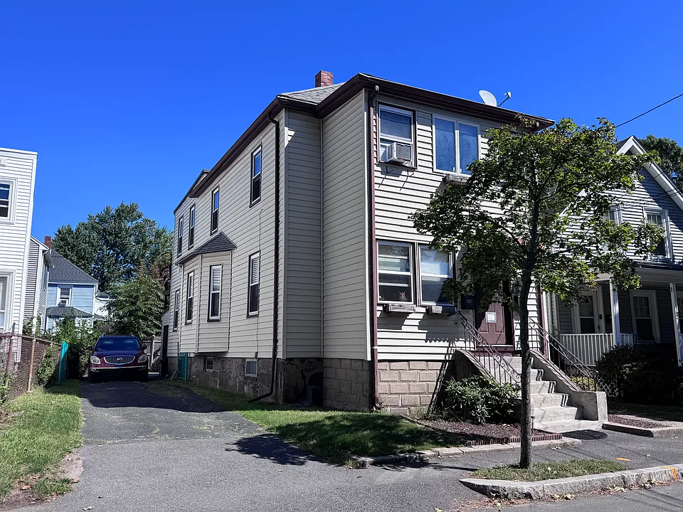 160 Main St #2