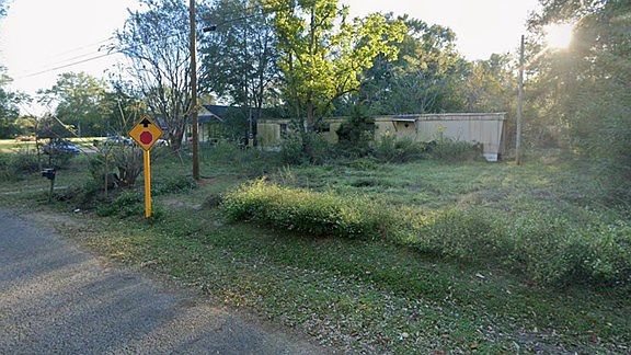 3rd image of 9 Reese Rd