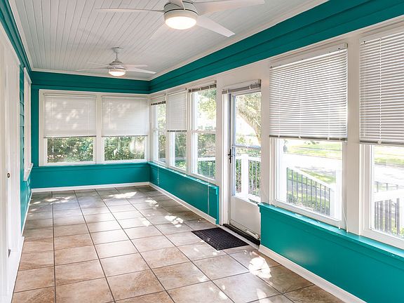 Spacious sunroom with heat and A/C.