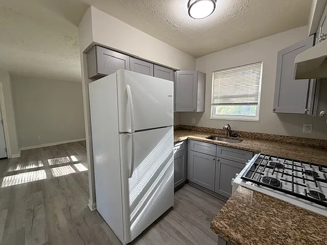 1620 N English St #H — Photo 7