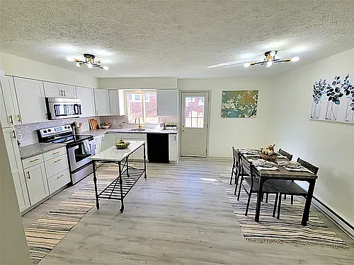 303 Gray Ave — Photo 5