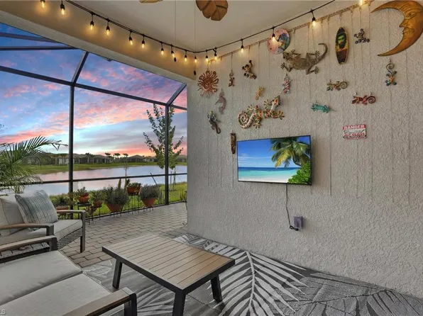 19545 Hinkley DR, ESTERO, FL 33928