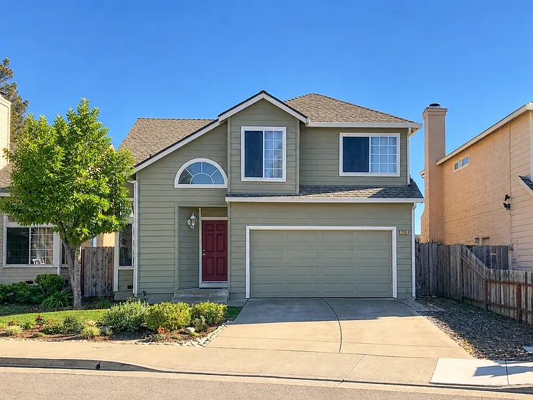 225 Leafwood Ct — Photo 1