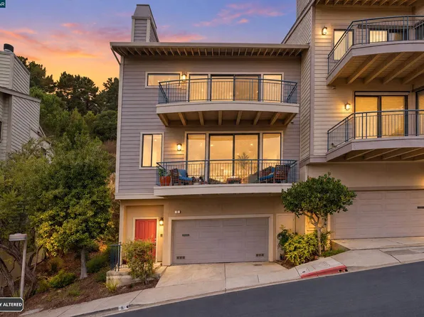 5 Schooner Hl, Oakland, CA 94618