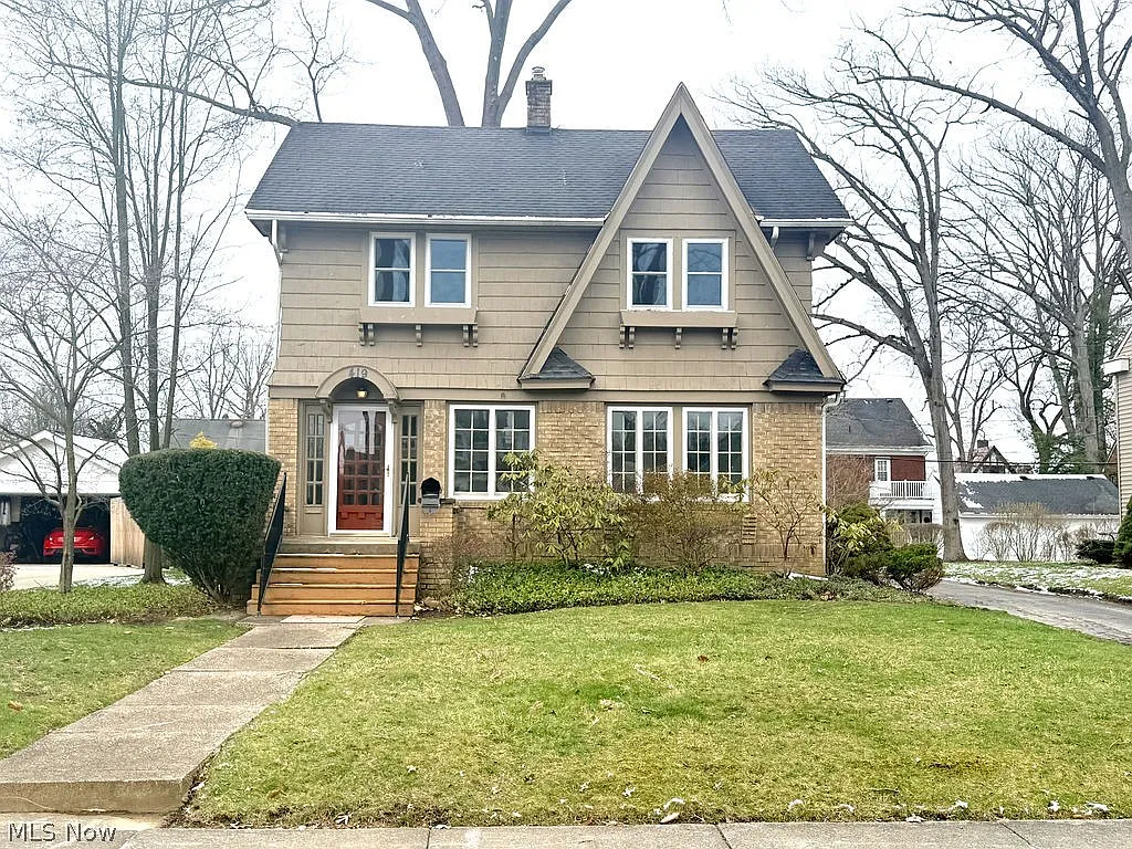 419 Oak Knoll Ave NE photo 1
