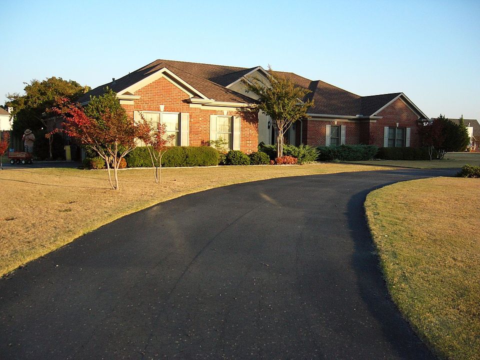 Circle Drive Front