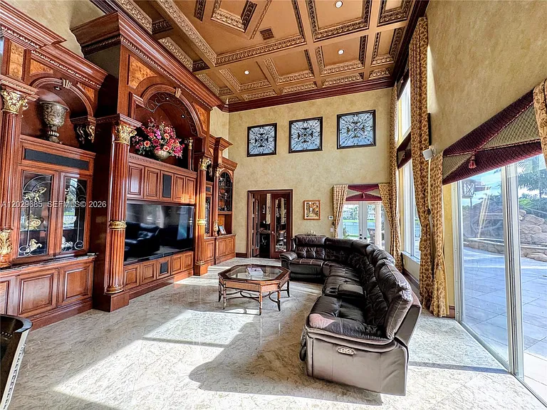 10445 Canterbury Ct — Photo 45
