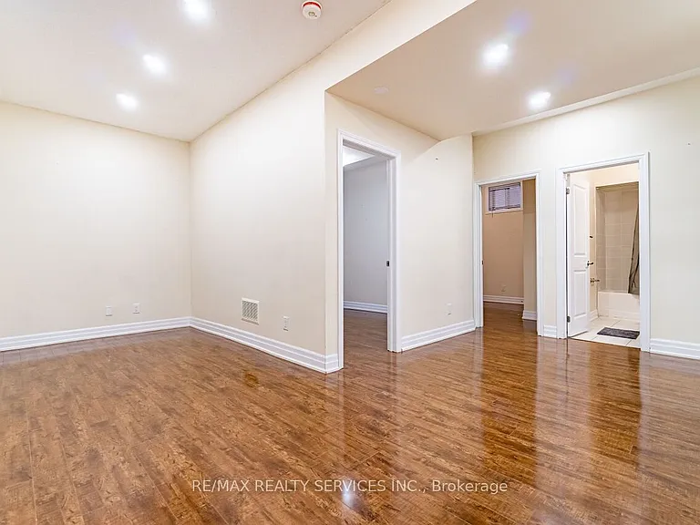 128 Rising Hill Rdg — Photo 4