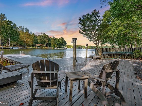 2nd image of 205 Skyline Rd