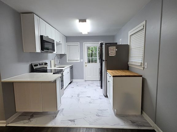 3rd image of 851 Rowland St #1