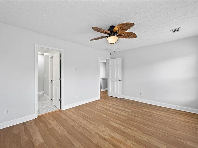 6616 Splashwater Dr — Photo 31