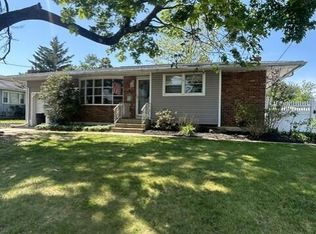 9 Lawrence Place, Freehold, NJ 07728