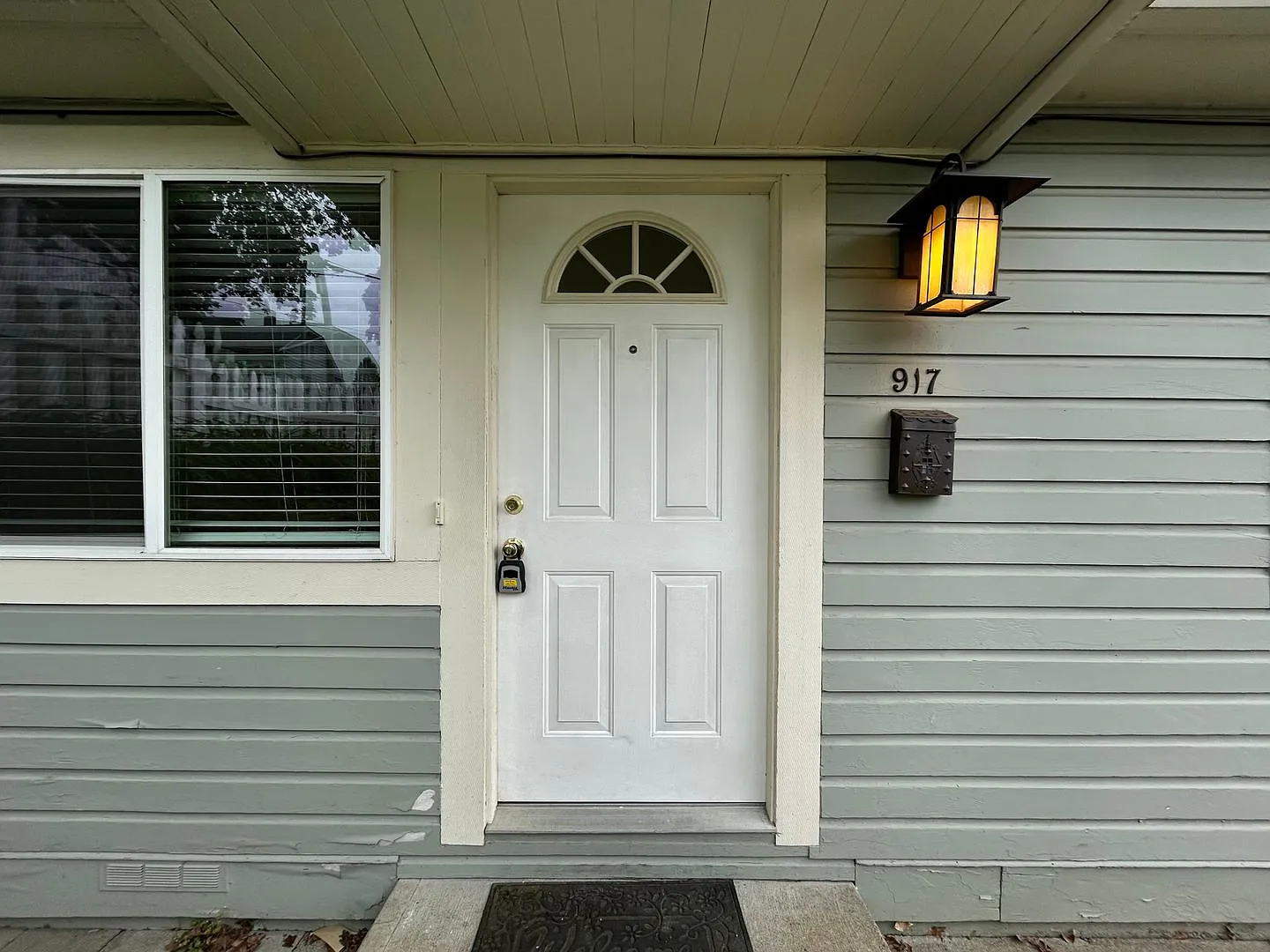 Charming 1-Bedroom Home with Private Fenced Yard! — Photo 3