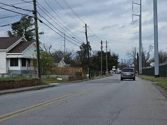 4th image of 1807 Old Savannah Rd