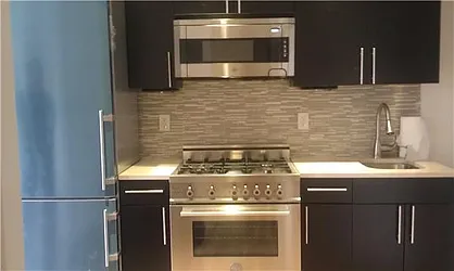 Rented by R New York