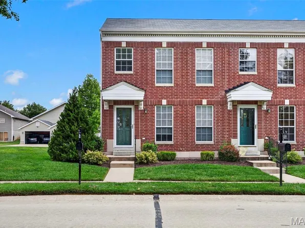 871 Boardwalk Springs Pl, O'Fallon, MO 63368