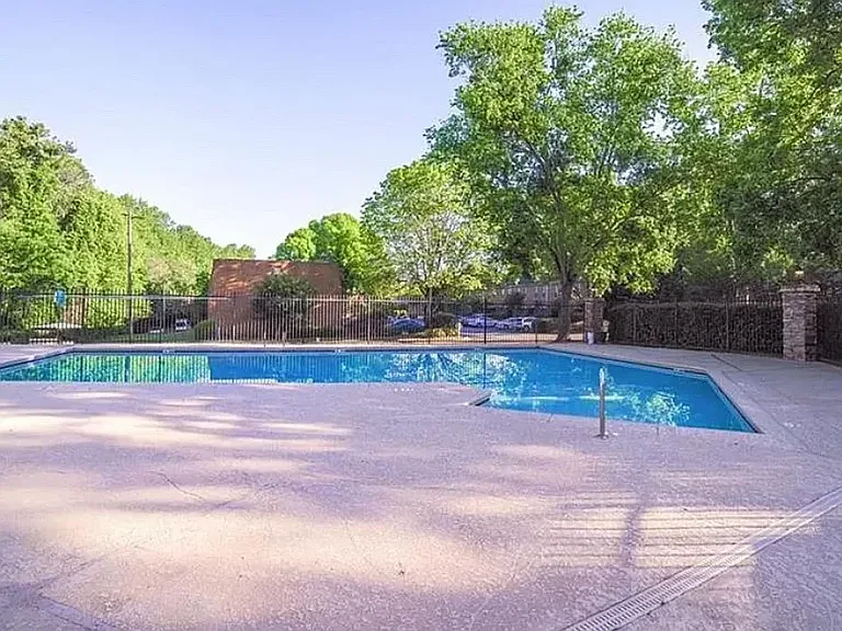 265 Winding River Dr #F — Photo 22