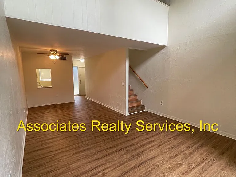 611 SW 75th St #107 — Photo 3