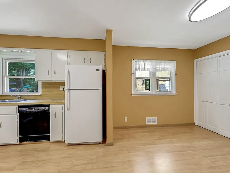 36 Benton Rd — Photo 11