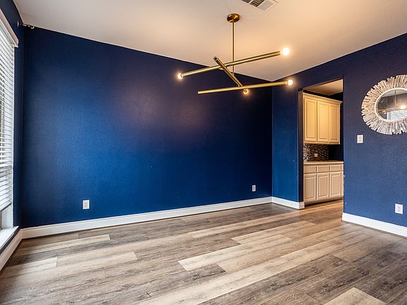 3rd image of 8909 Acorn Bend Way