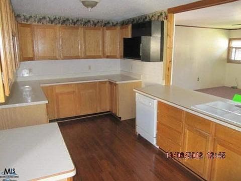 2nd image of 50761 Miner St