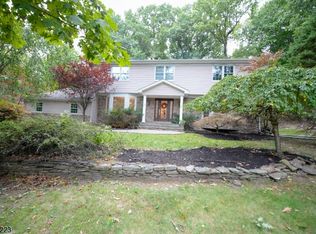 604 High Mountain Rd, Franklin Lakes, NJ 07417