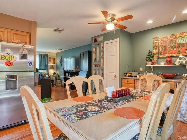 10 Capital Dr — Photo 12