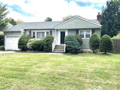46 Hill Road, Farmingdale, NY, 11735