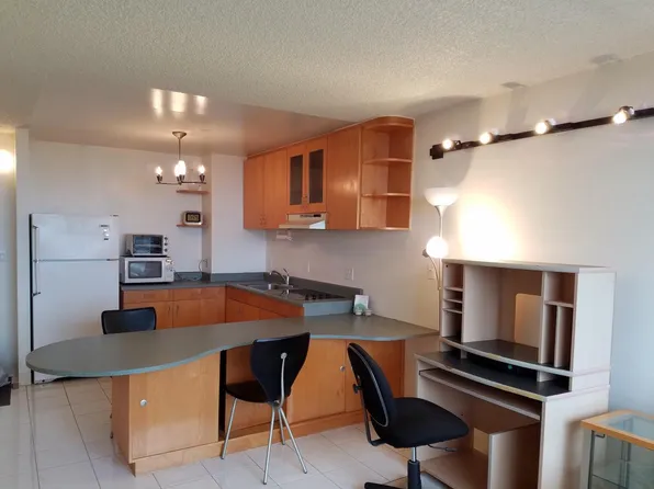 3045 Ala Napuaa Pl APT 1016, Honolulu, HI 96818