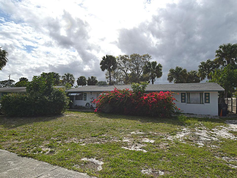 1st image of 428 SE Parkway Dr