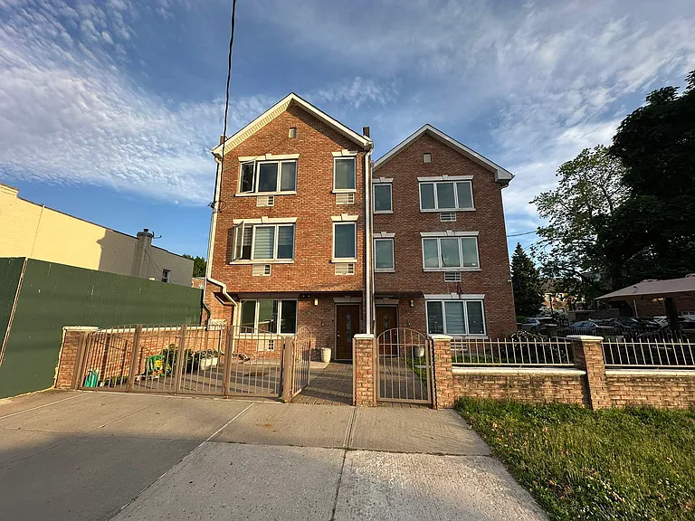 73-04 Ditmars Blvd #1R — Photo 8